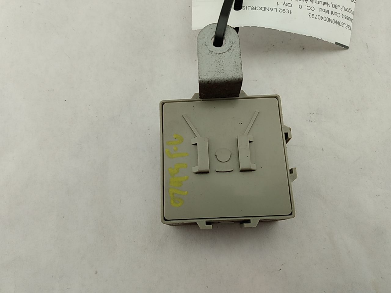 Toyota Land Cruiser Seat Belt Warning Module | Playground PAR