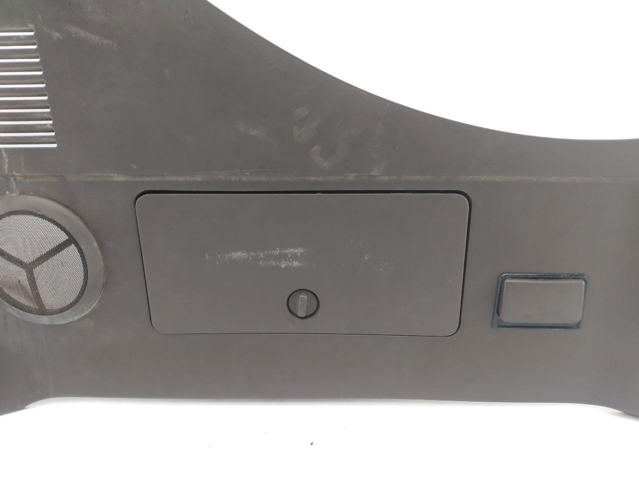 Toyota Land Cruiser Back Right Interior Trim Panel
62510-60010a1