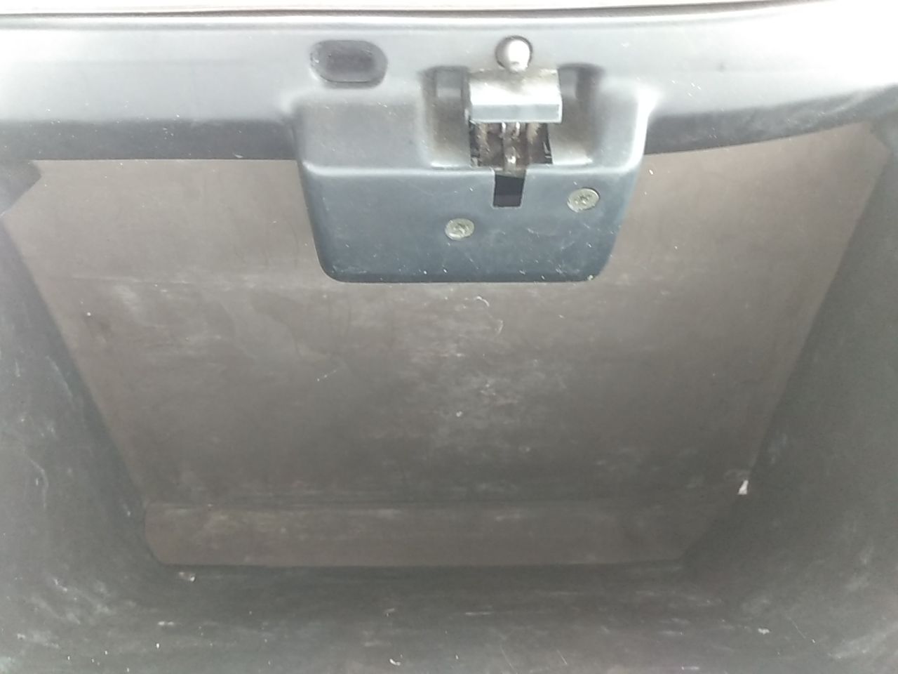 Toyota Land Cruiser Glove Box
55501-60051