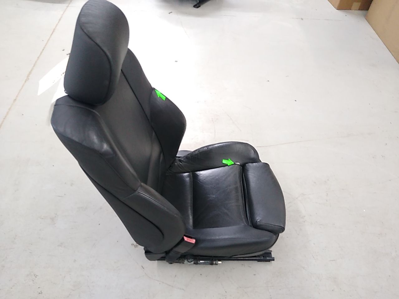 BMW 330Ci Front Left Seat