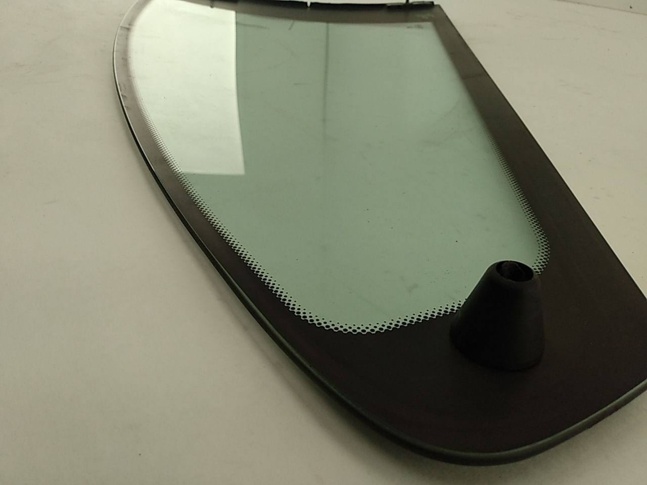 BMW 330Ci Rear Left Quarter Glass