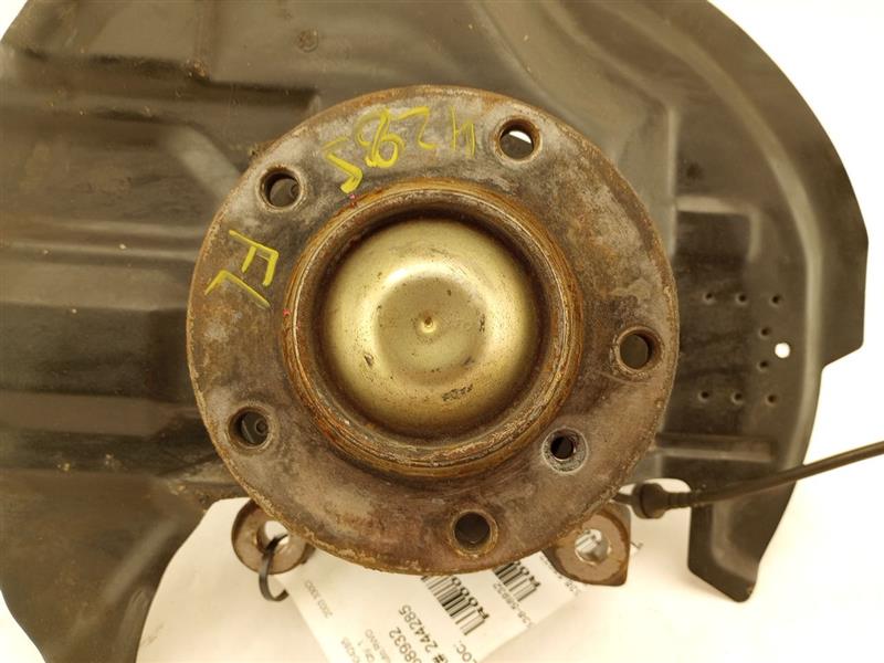 BMW 330Ci Front Left Hub