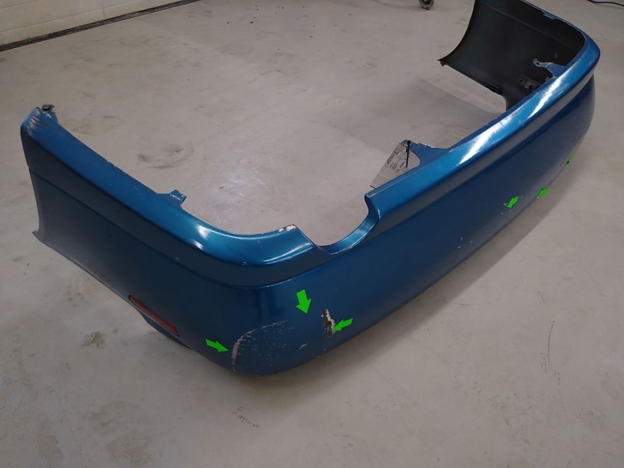 Lexus IS300 Rear Bumper Cover