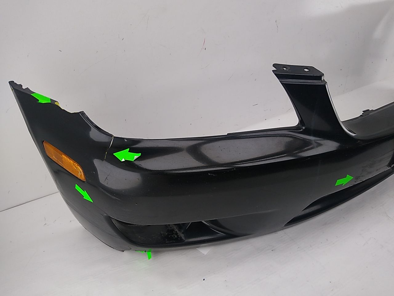 Lexus IS300 ***AS IS *** Front Bumper Cover