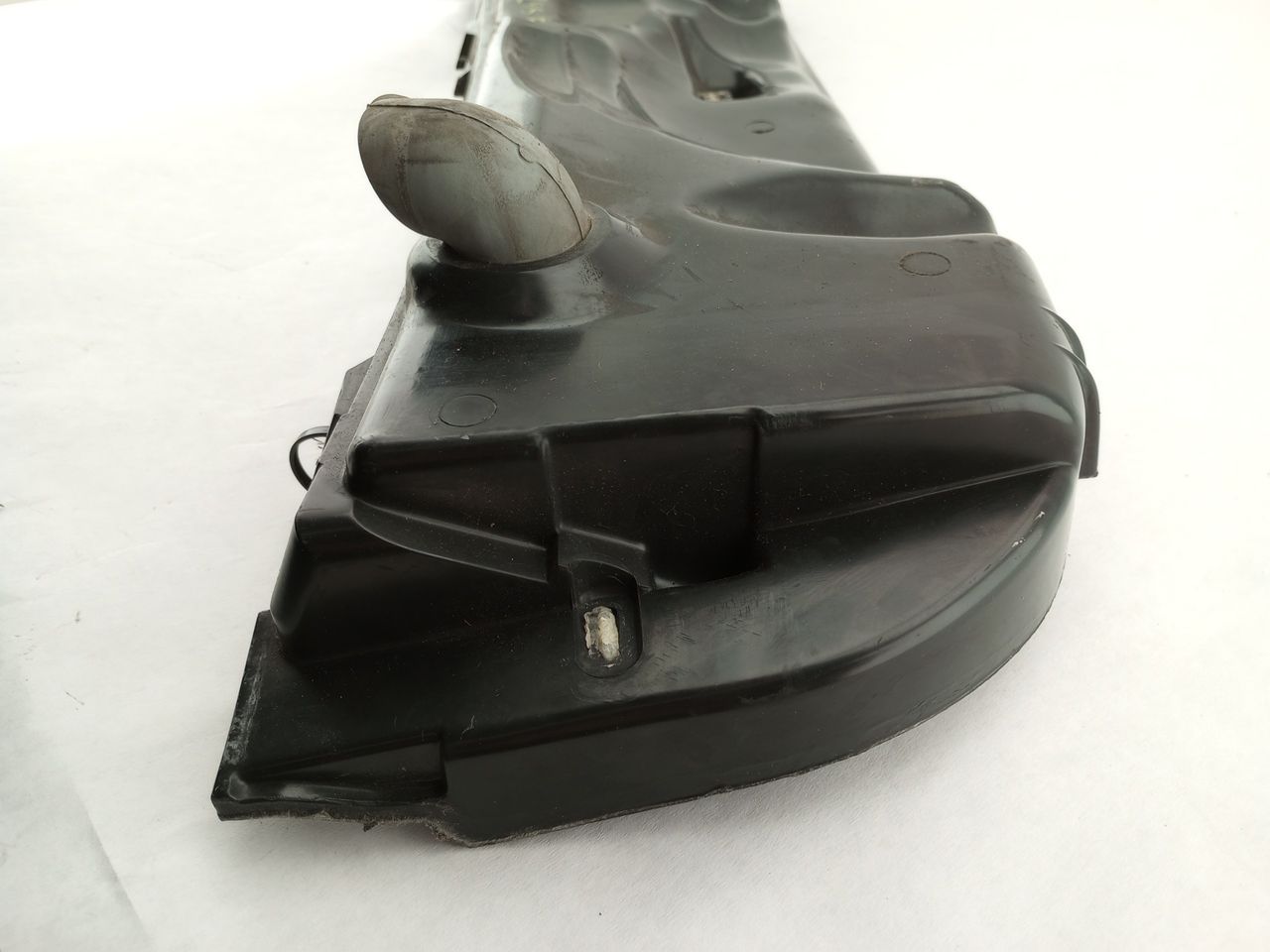 BMW 330Ci Air Microfilter Housing