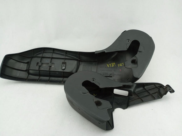 Lexus IS300 Pair Of Front Right Seat Trims