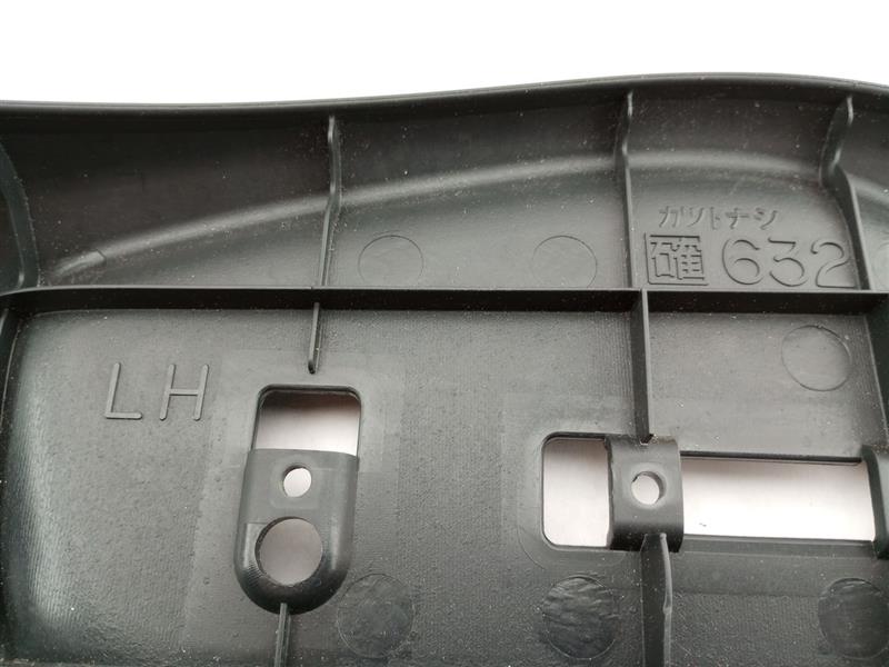 Lexus IS300 Pair Of Front Left Seat Trim