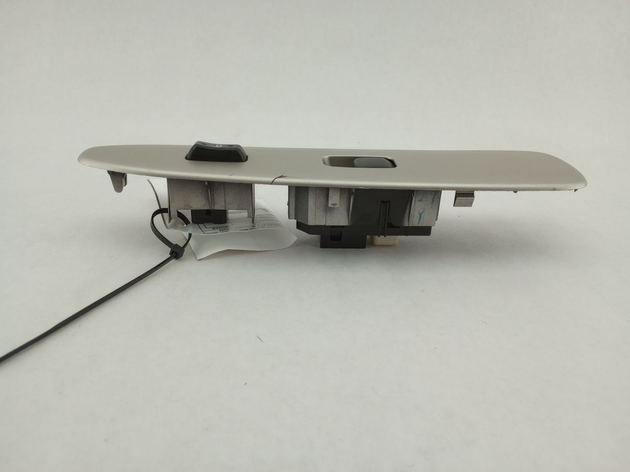 Lexus IS300 Front Right Door Window and Lock Switch