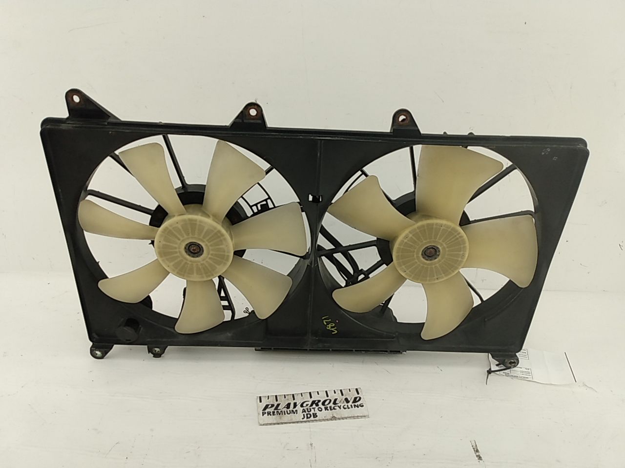 Lexus IS300 Radiator Cooling Fan Assembly