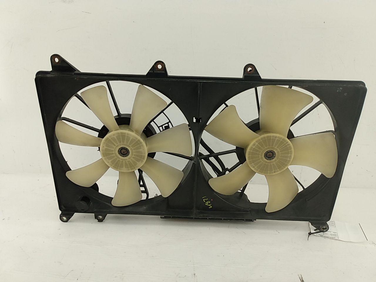 Lexus IS300 Radiator Cooling Fan Assembly - 0