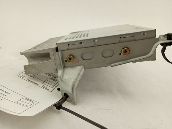 Lexus IS300 Radio Amplifier