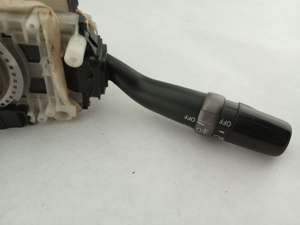 Lexus IS300 Steering Column Switch
Turn Signal Switch