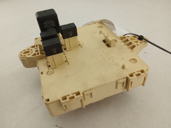 Lexus IS300 Dash Fuse Box