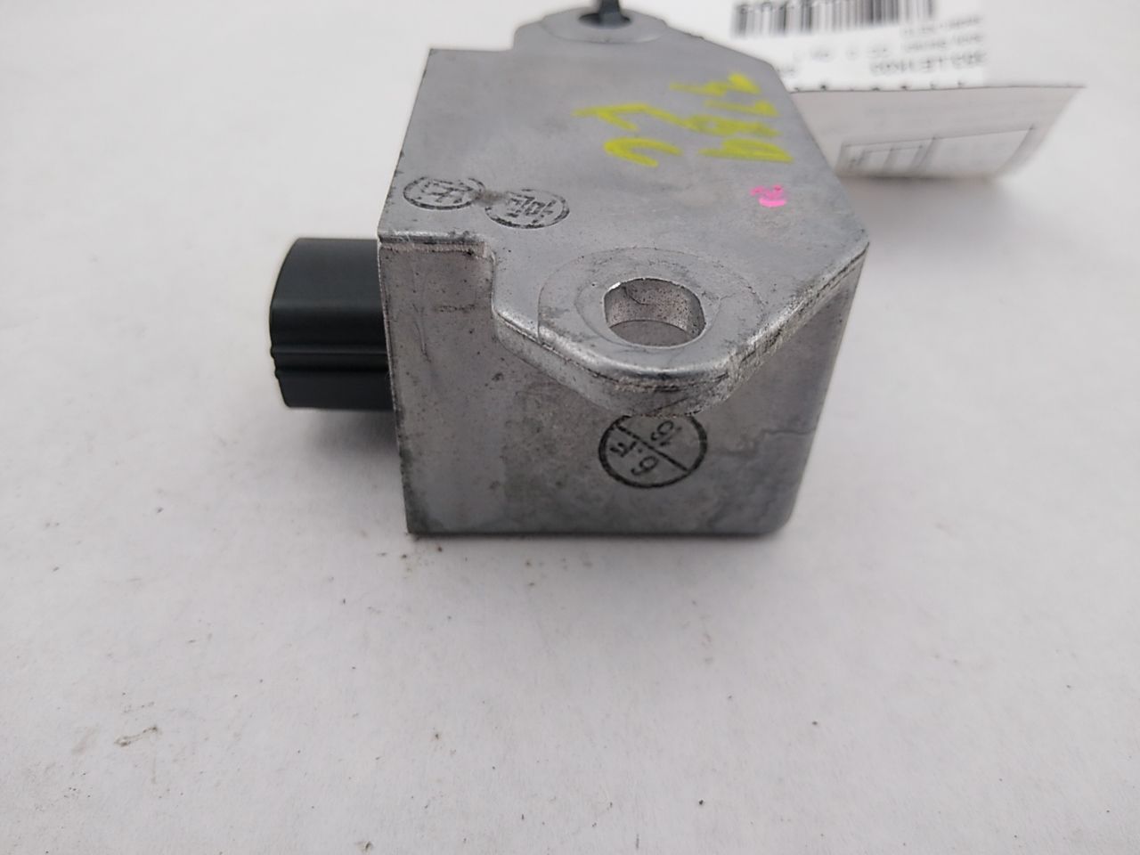 Lexus IS300 Yaw Rate Sensor