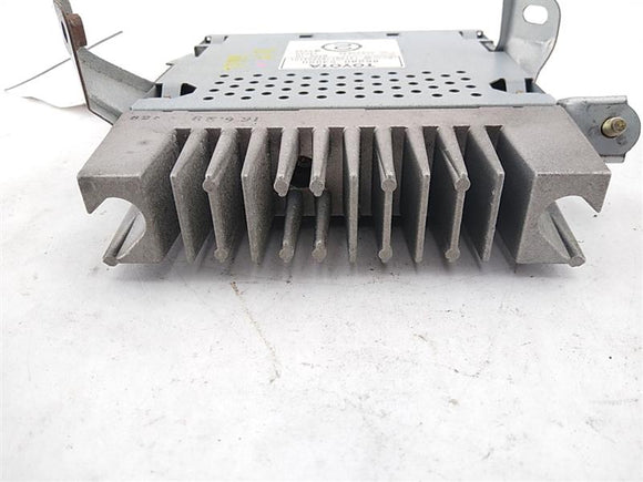 Lexus IS300 Radio Amplifier
