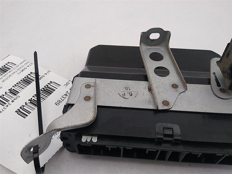 Lexus IS300 Chassis Control Module