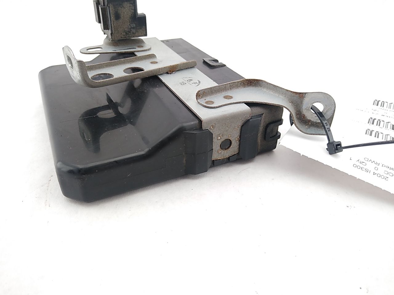 Lexus IS300 Chassis Control Module
