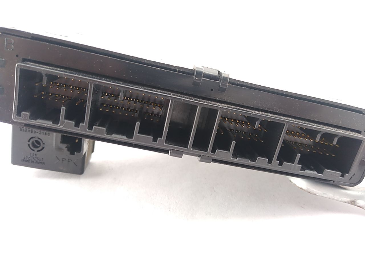 Lexus IS300 Chassis Control Module