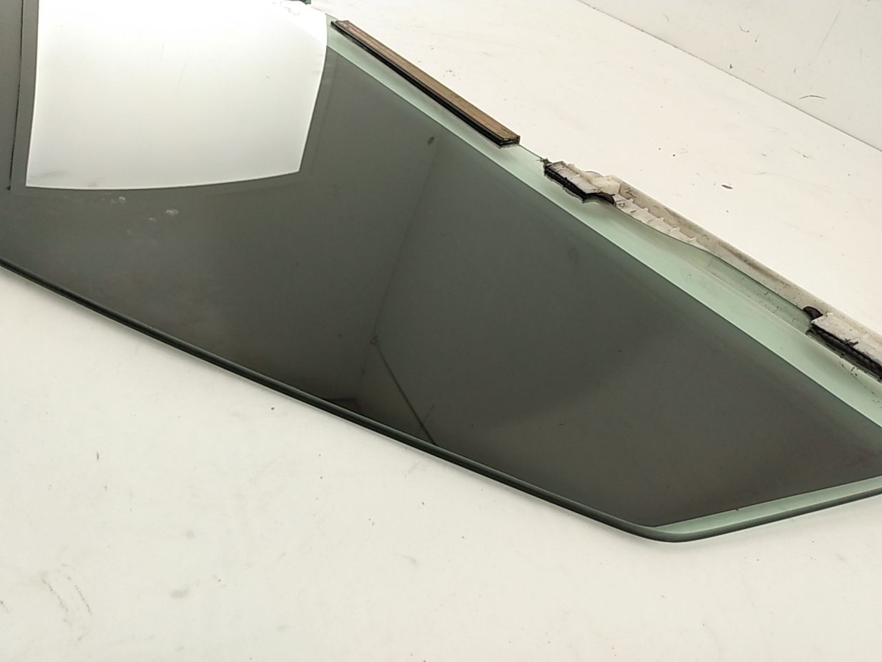 Lexus IS300 Front Right Window Glass