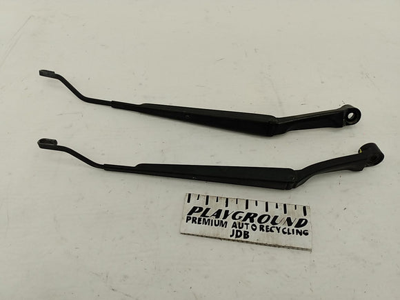 Lexus IS300 Pair Of Wiper Arms