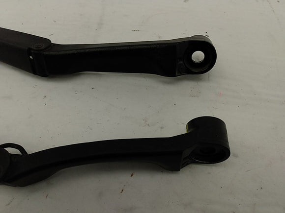 Lexus IS300 Pair Of Wiper Arms