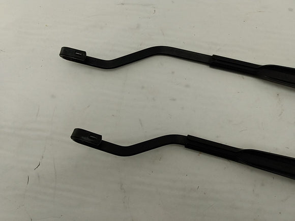 Lexus IS300 Pair Of Wiper Arms