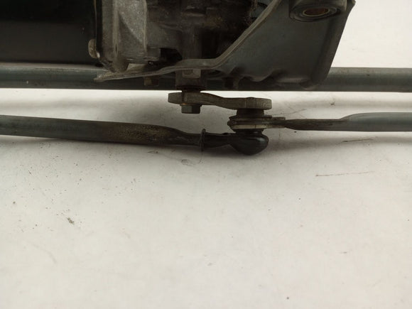 Lexus IS300 Front Windshield Wiper Motor