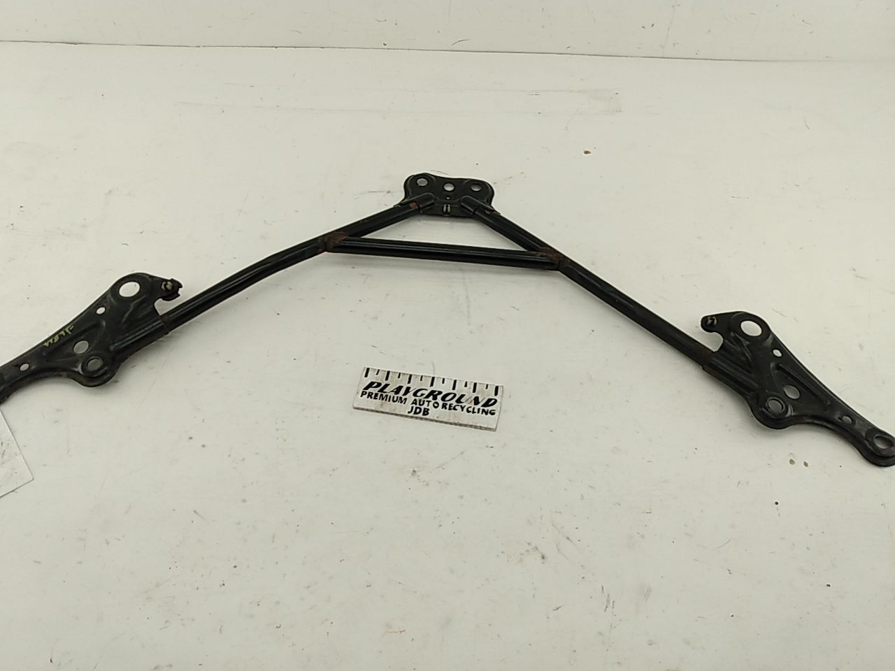 Lexus IS300 Front Lower H Bracket