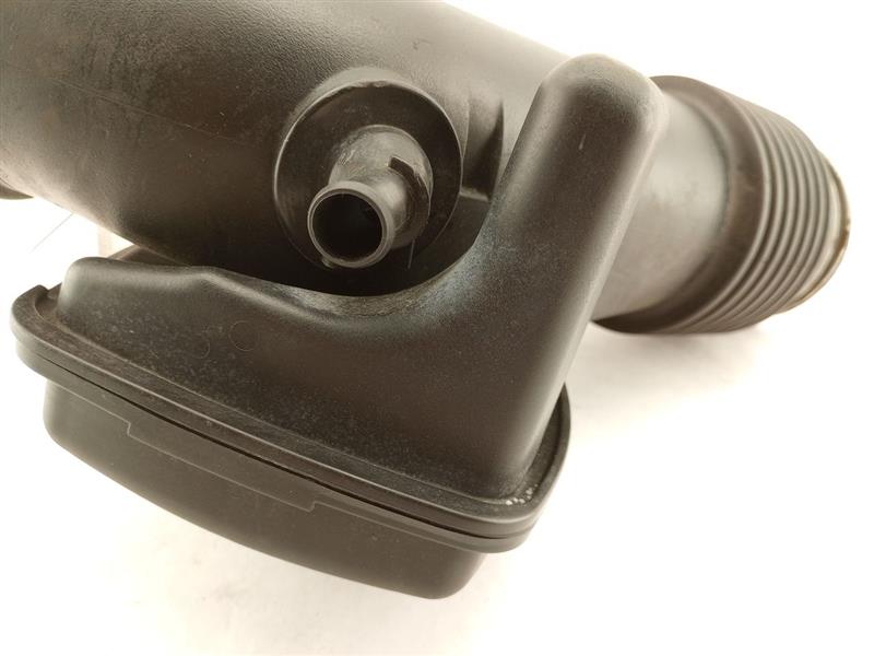 Lexus IS300 Air Box Intake Pipe