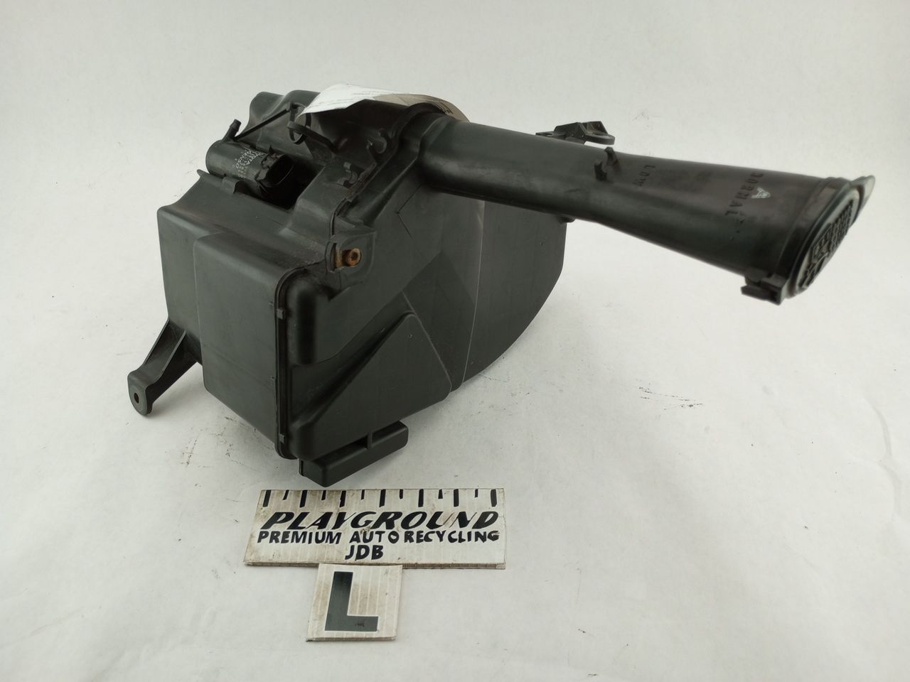 Lexus IS300  Washer Fluid Reservior