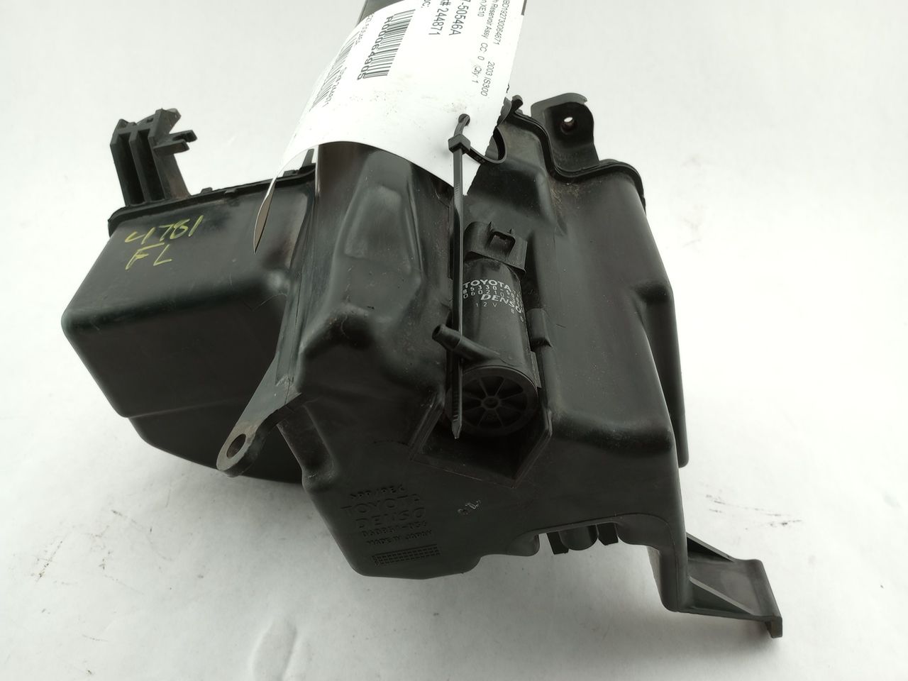 Lexus IS300  Washer Fluid Reservior - 0