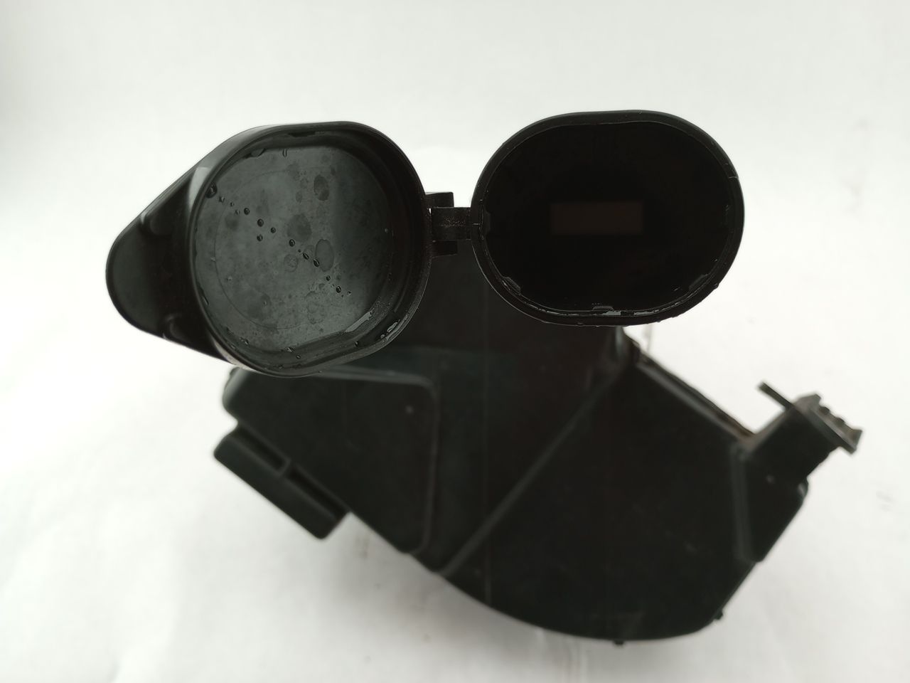Lexus IS300  Washer Fluid Reservior