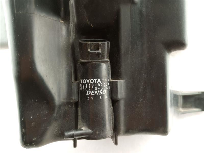 Lexus IS300  Washer Fluid Reservior