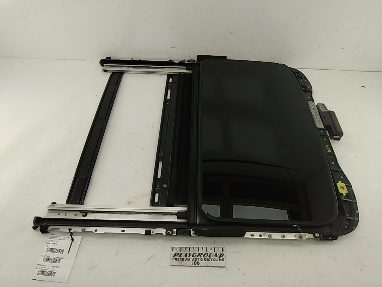 Lexus IS300 Sunroof Assembly