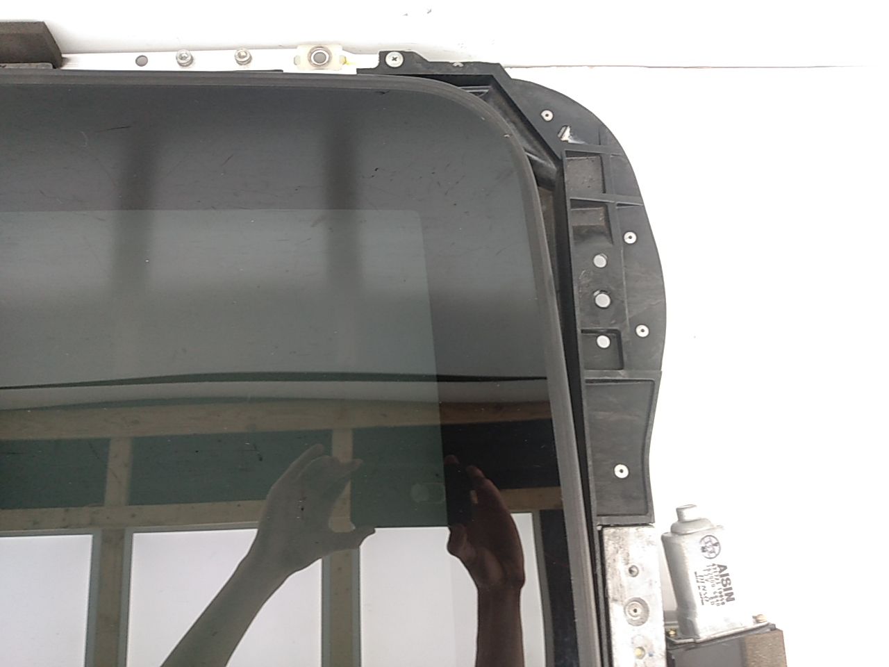 Lexus IS300 Sunroof Assembly