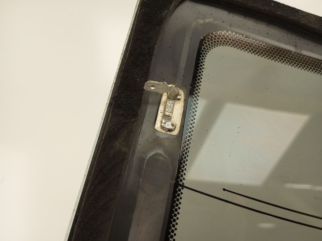 Lexus IS300 Back Glass