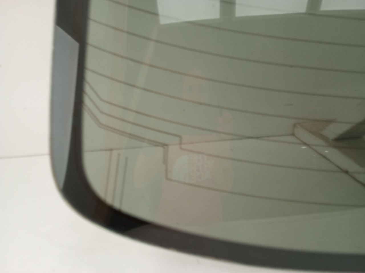 Lexus IS300 Back Glass