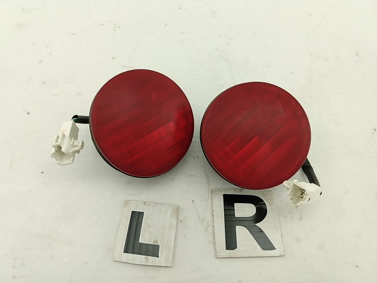 Lexus IS300 Pair Of Deck Lid Tail lights - 0