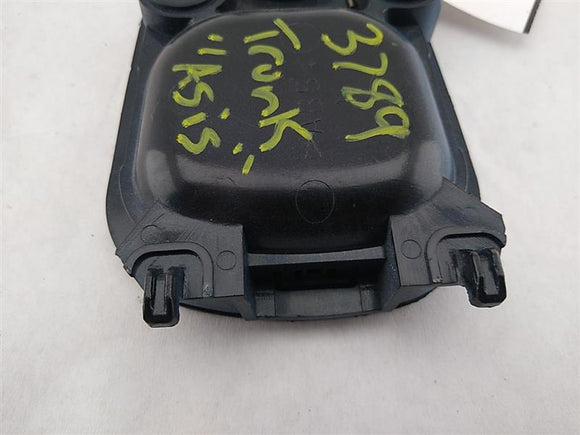 Lexus IS300 *** AS IS ***Trunk Latch