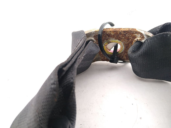 Lexus IS300 Rear Center Seat Belt Buckles