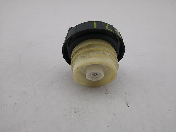 Lexus IS300 Gas Cap
