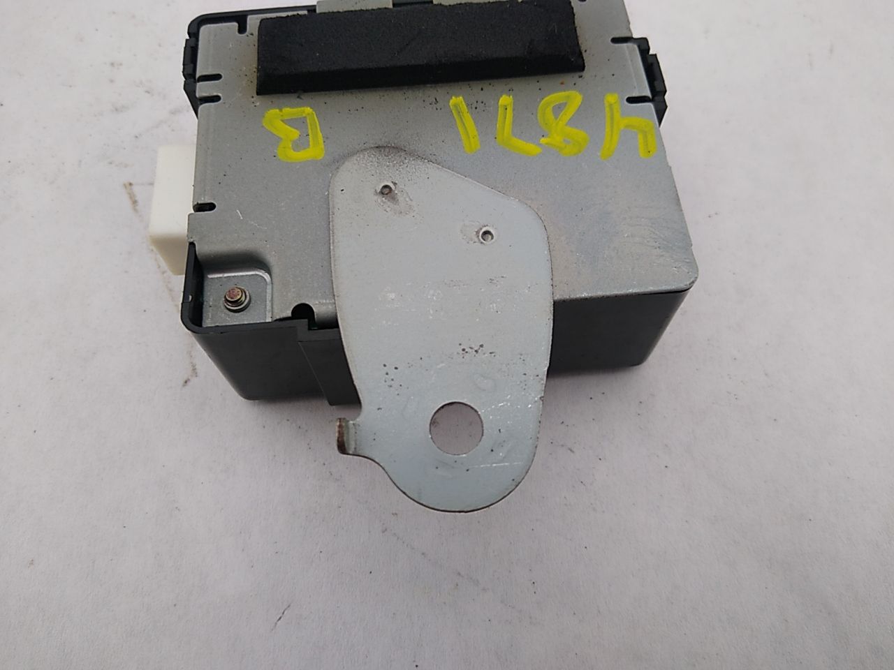 Lexus IS300 Door Control Receiver Module
