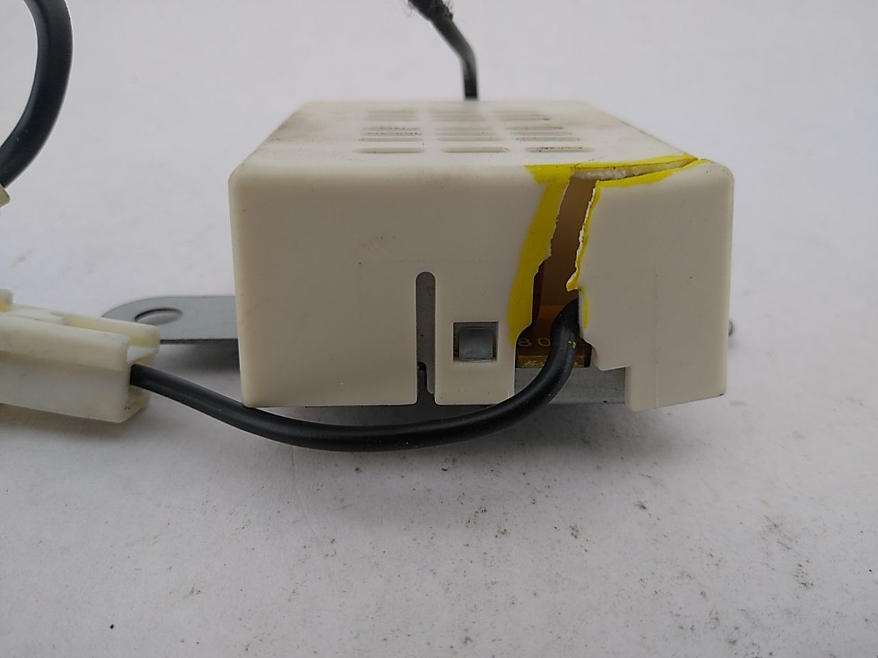 Lexus IS300 Rear Defroster Filter Relay Module