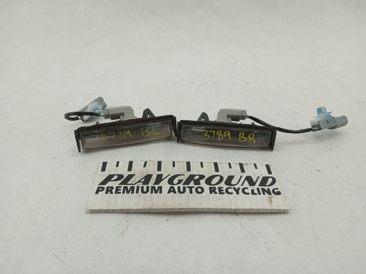 Lexus IS300 Pair Of License Plate Lamps