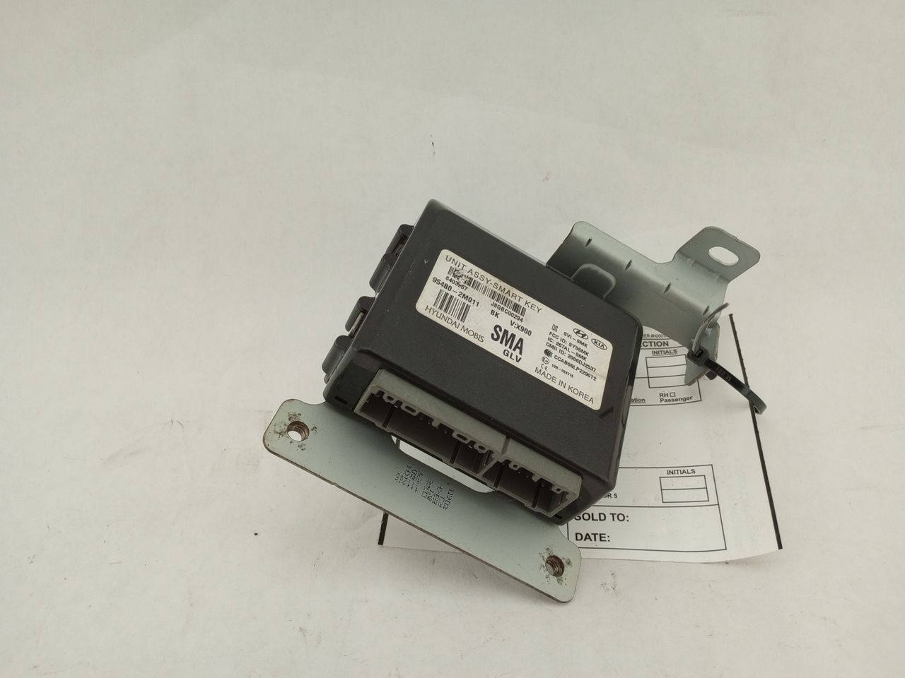 Hyundai Genesis Smart Key Control Module - 0