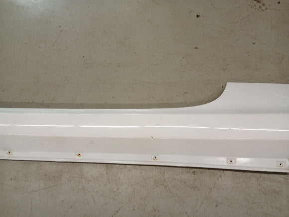 Hyundai Genesis Left Skirt