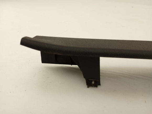 Hyundai Genesis Front Right Interior Door Scuff Plate Trim