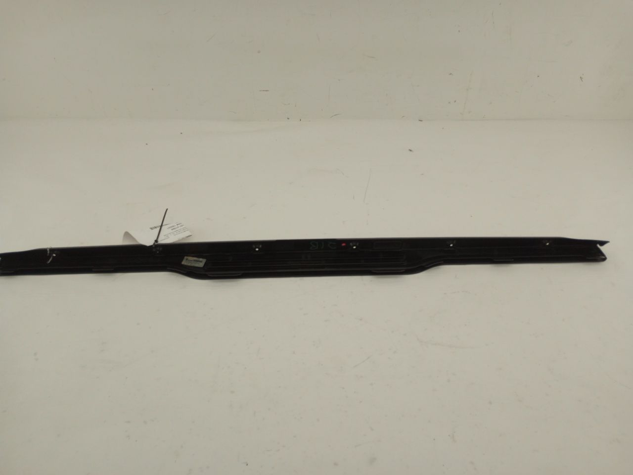 Land Rover Range Rover Tailgate Step Trim - 0
