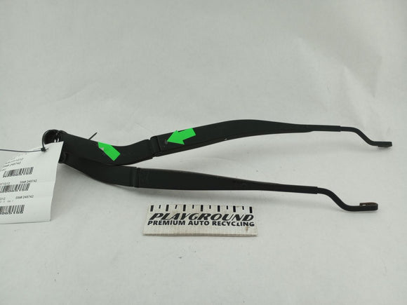 Hyundai Genesis Pair Of Wiper Arms