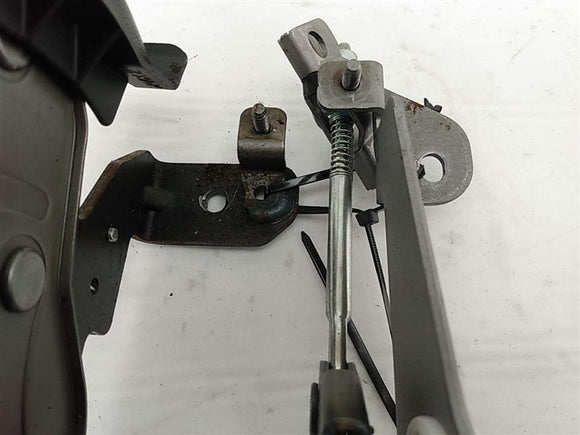 Hyundai Genesis Emergency Brake Lever